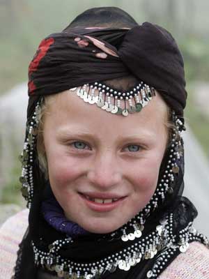 Aynur �ZG�L