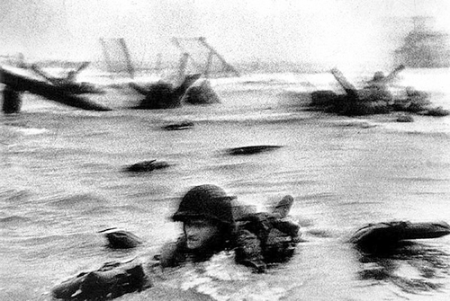 Robert Capa (1944)